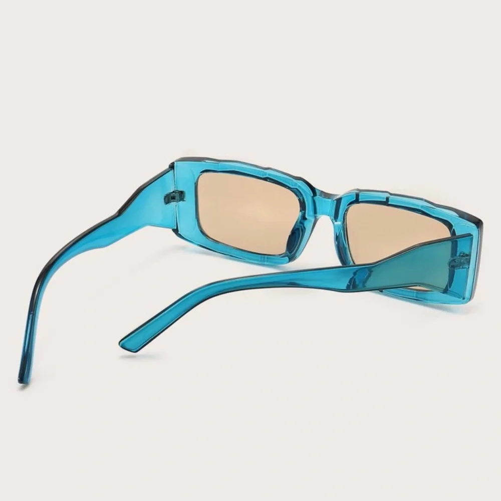 New Woman’s AJ Morgan Big Payback Super Oversized Light Blue Clear Sunglasses